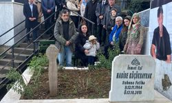 Gazeteci İsmet Küçükbayrak Ölüm Yıldönümünde Mezarı Başında Anıldı