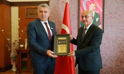 Başkan Sıbıç, Rektör Can'a Fakülte ninYeni Anahtarını Verdi