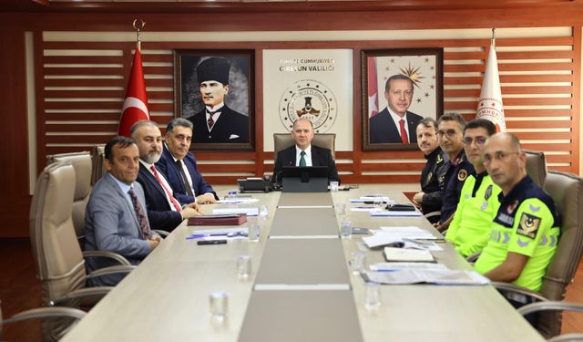 Vali Serdengeçti, Trafik Güvenliği Eylem Planı Toplantısına Katıldı