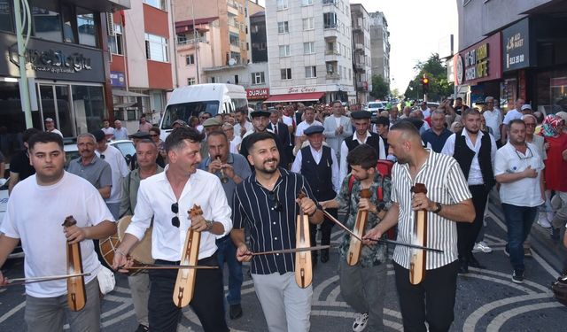 Görele’de Kültür ve Sanat Rüzgarı: 16. Uluslararası Kemençe ve Horan Festivali Coşkuyla Başladı