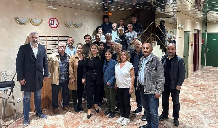 CHP Giresun Milletvekili Elvan Işık Gezmiş, Paris’te Türk Vatandaşlarıyla Buluştu