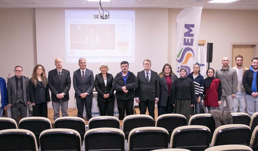Giresun’da “Akıllı Şehirler” Konferansı Yapıldı