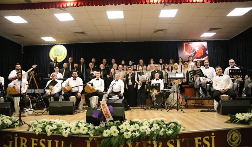 Türkü Tadında Can Akengin Bilgi Yurdu Derneği Korosu Muhteşemdi