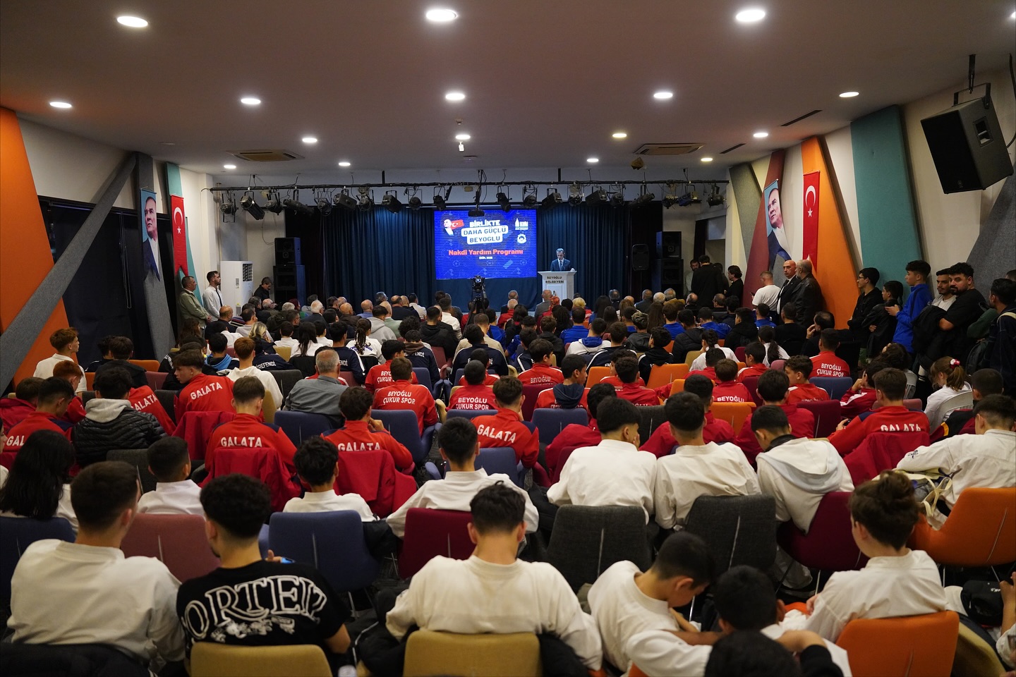 569878241 18421371052129051 8636446325459636941 N