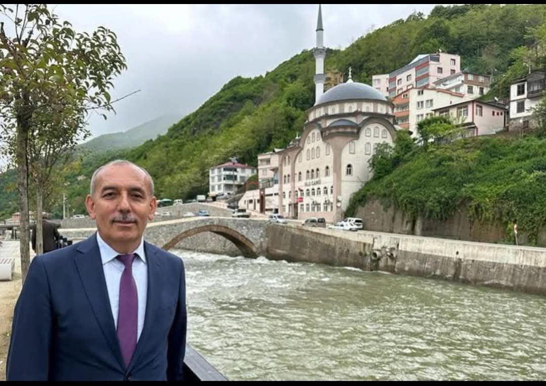 570312451 25570765395848506 2855881461996609925 N