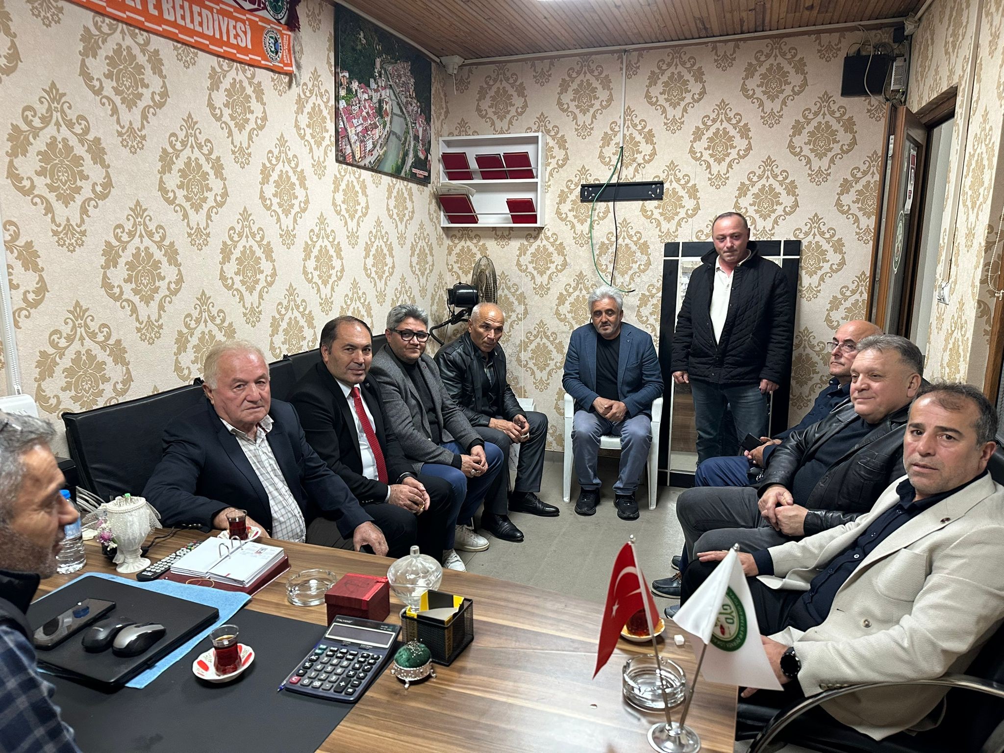 571494813 10238934834285968 9201500485215144696 N