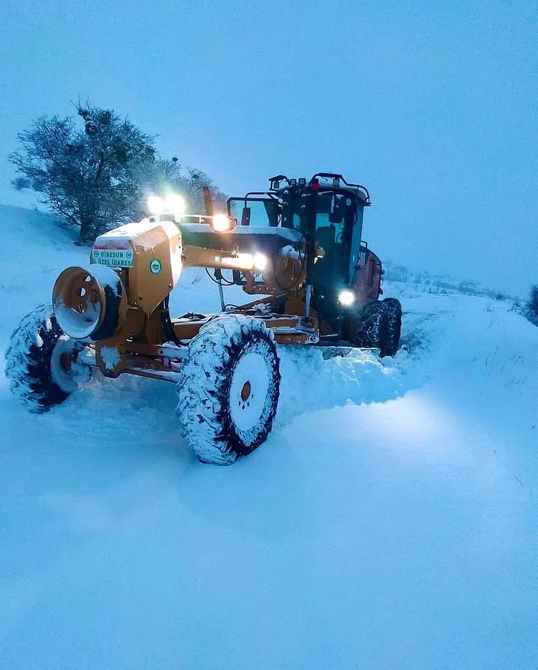 609205222 18049357505692289 896585799449651208 N