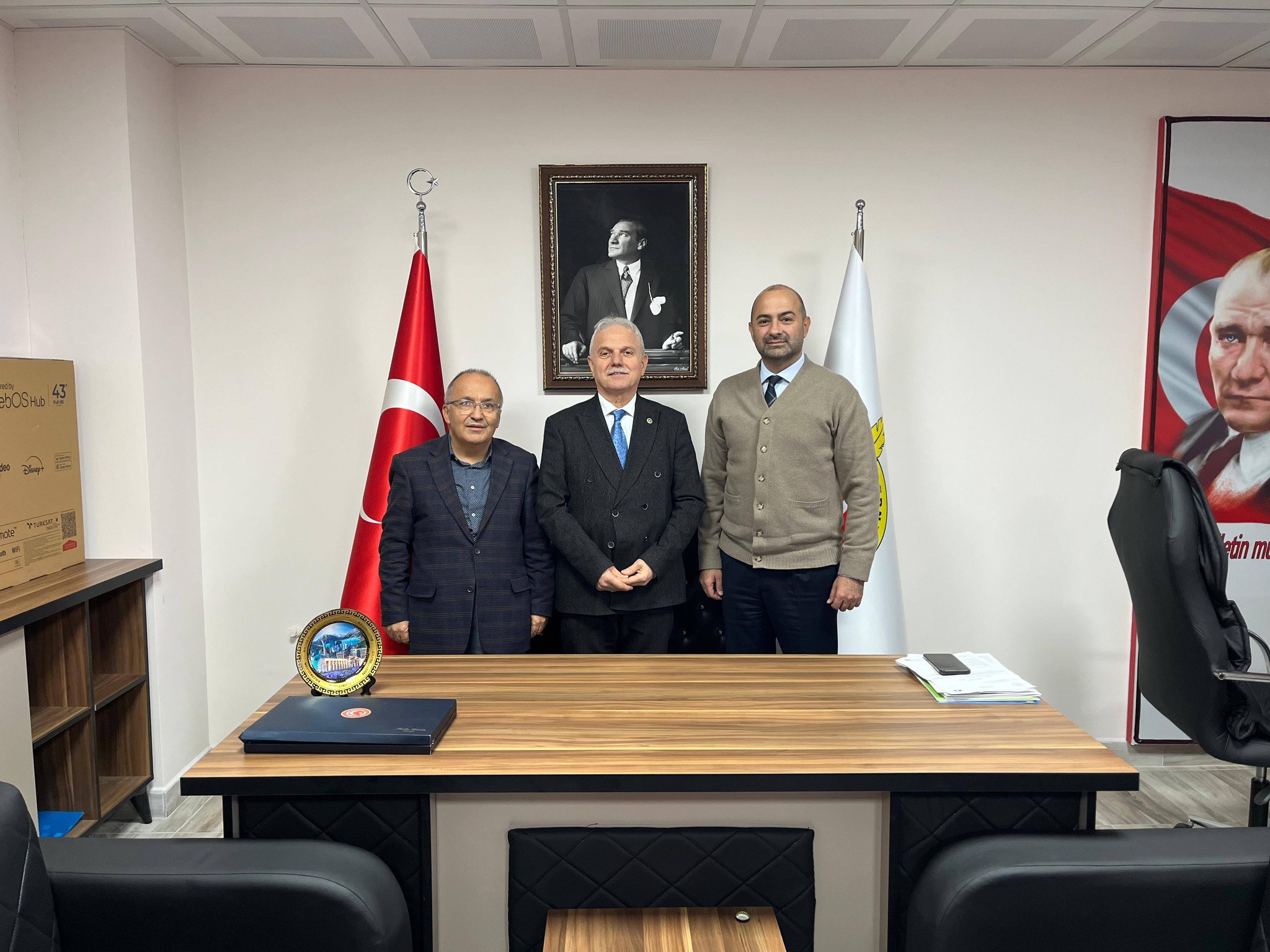 615326822 10235166759242452 1319280721495397390 N-1