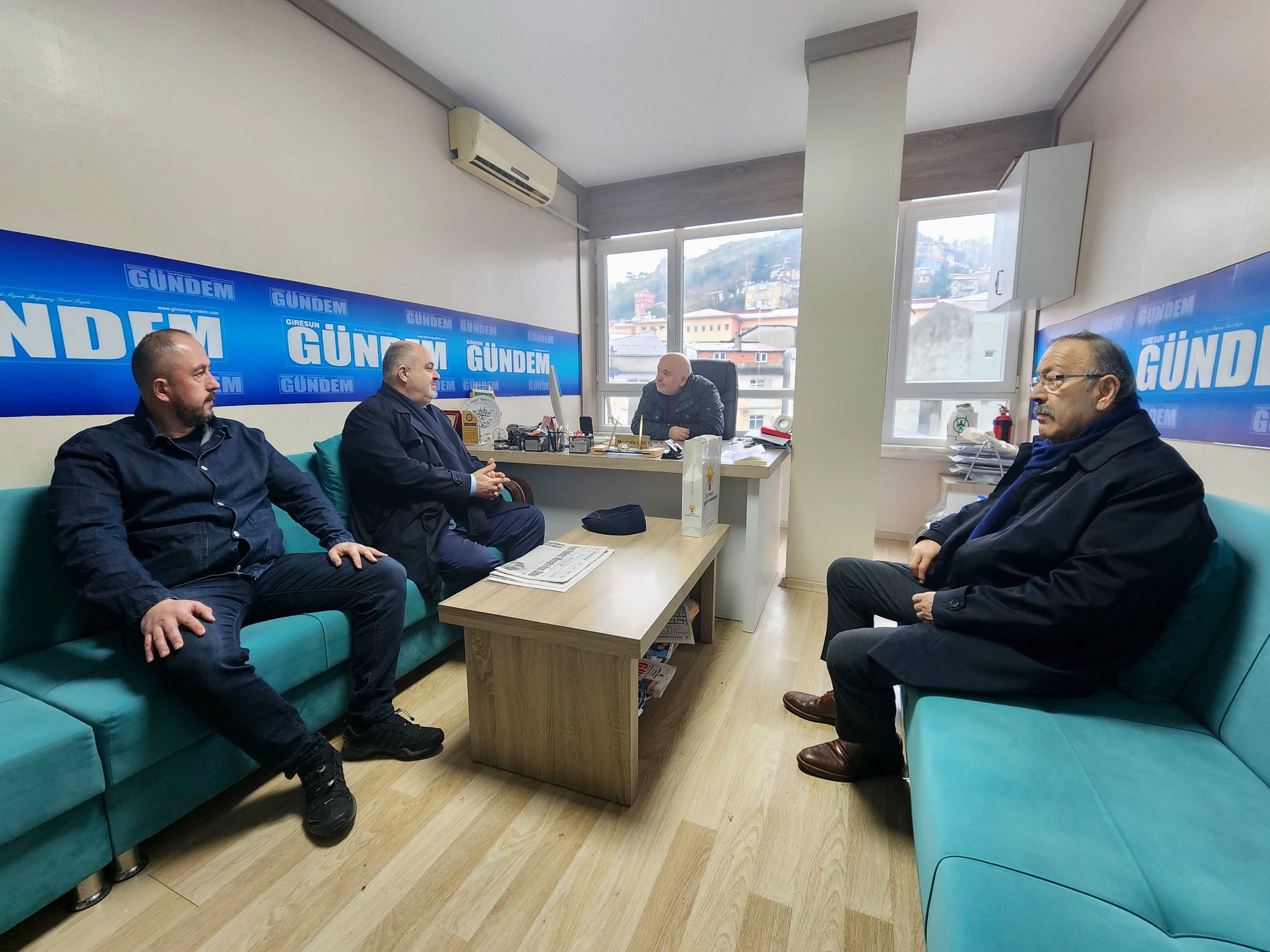 615464304 4118609295023560 2556672818901276674 N