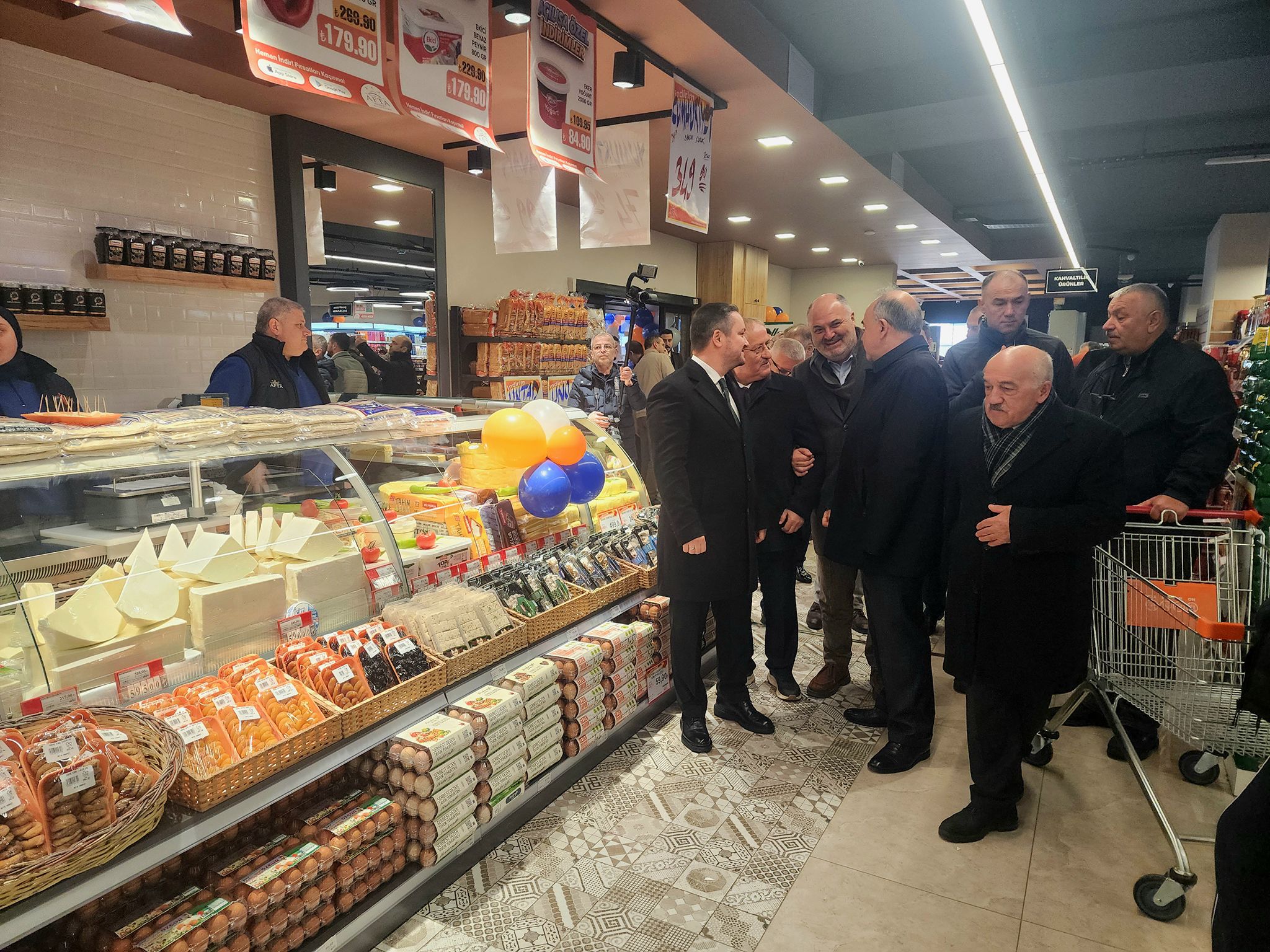 616795596 4120167881534368 4842499119985135939 N