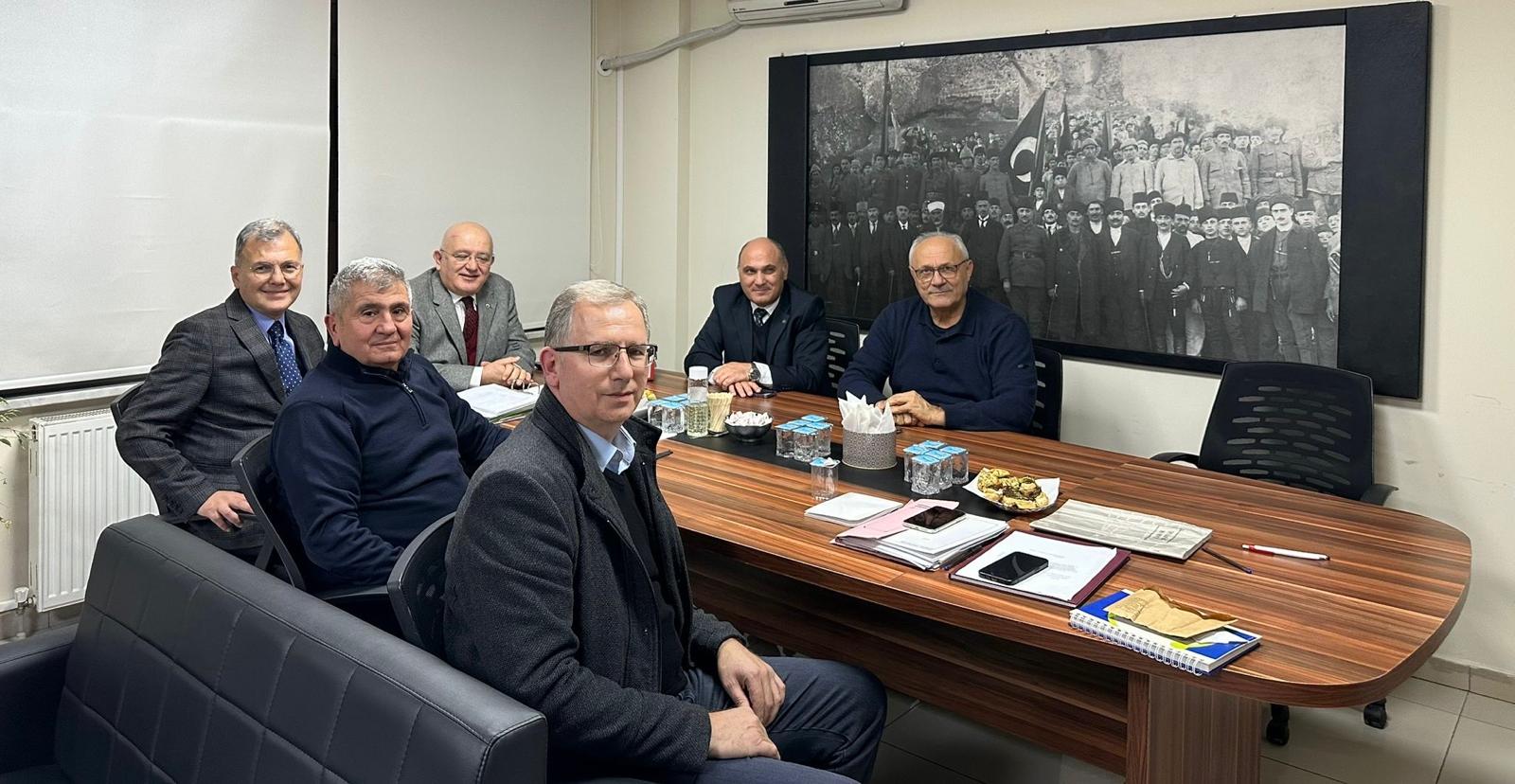 Ef8Ffda5 E35B 493F A5Ba 9D2A1Fd27C87