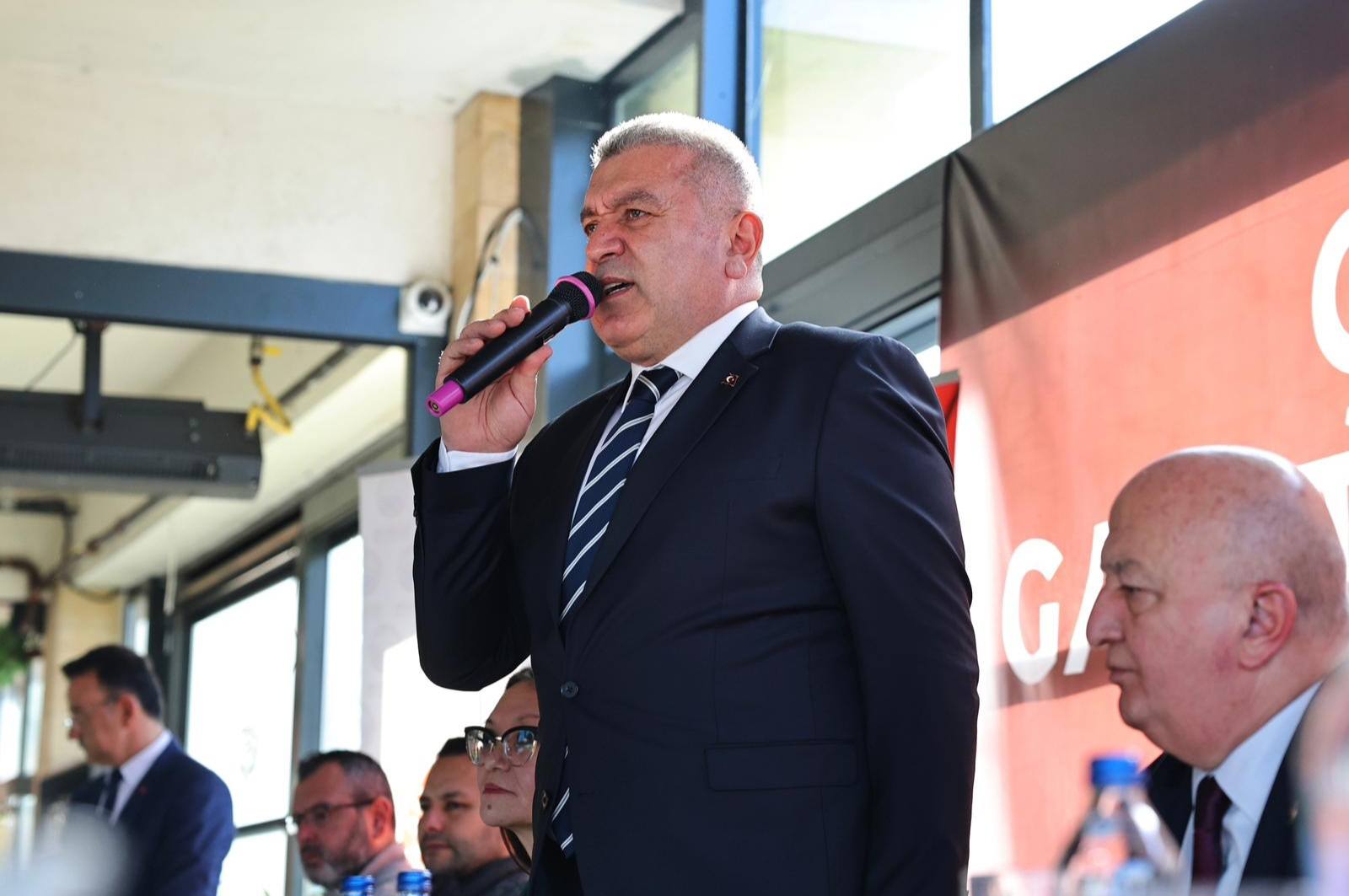 Sıbıç Gazetecilerle 002.